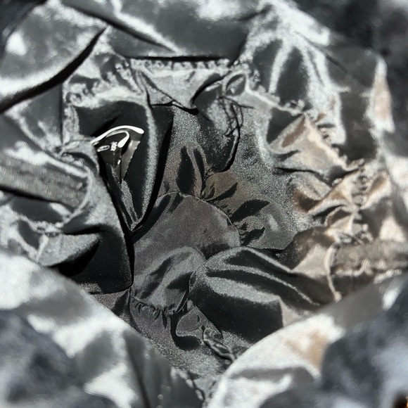 Kuromi drawstring pouch bnwt - Picture 5 of 8